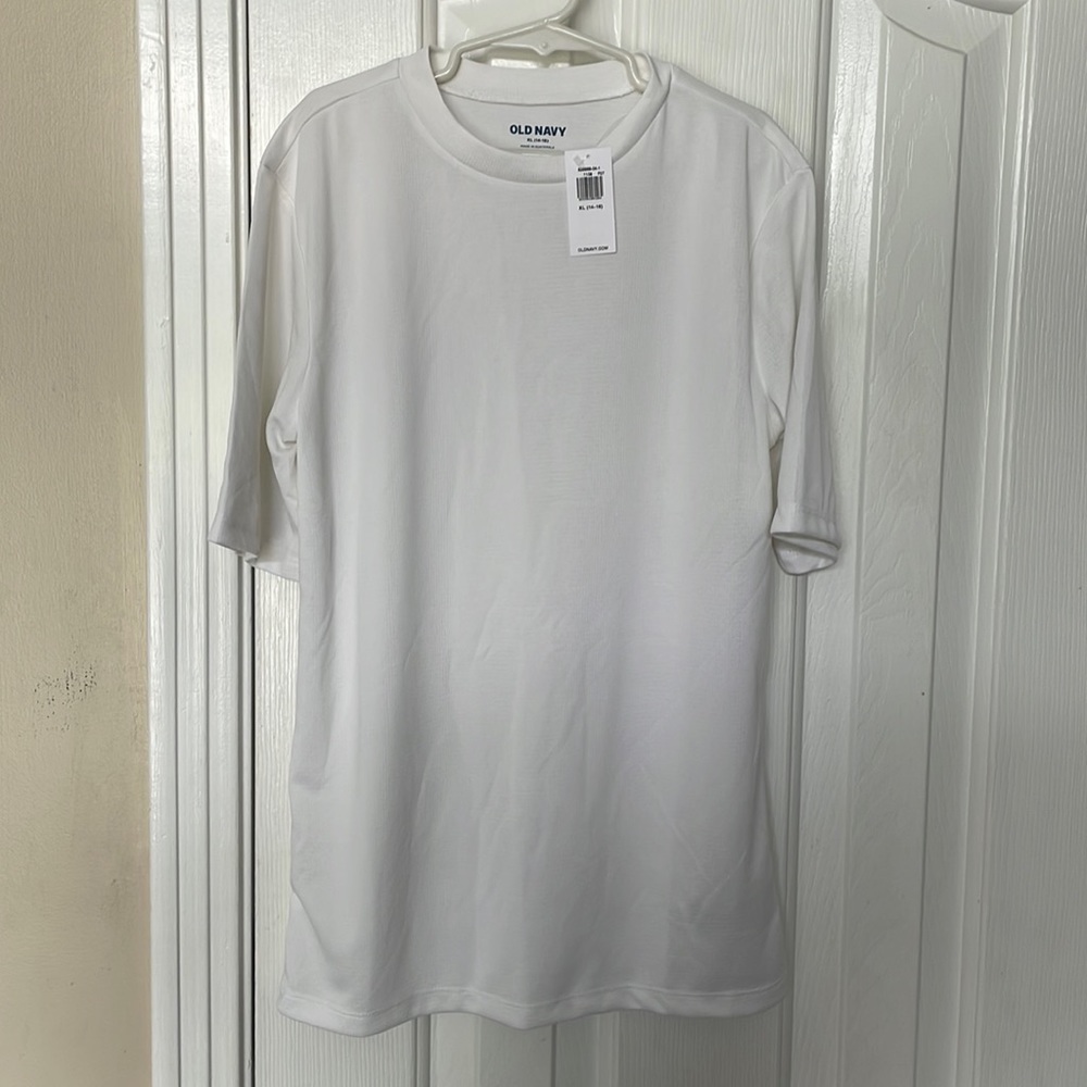 BNWT Old Navy boys workout t-shirt, size XL (14/16), white